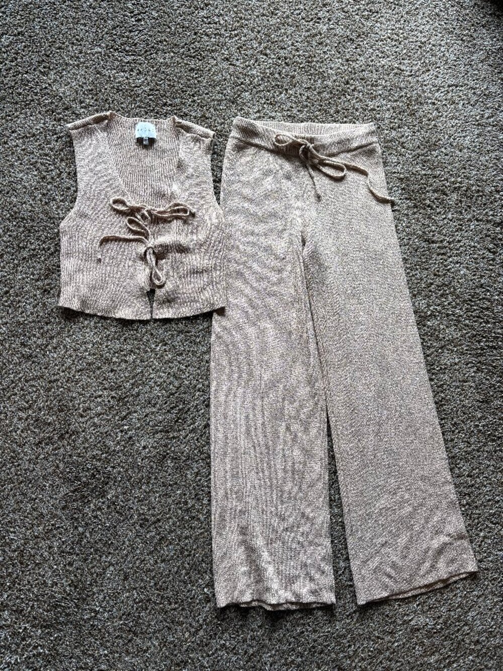 Mable Knit Tie Front Set size small